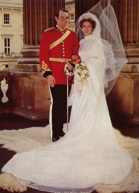 princess anne wedding dress